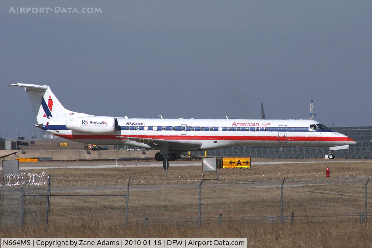 N664MS, 2004 Embraer ERJ-145LR (EMB-145LR) C/N 145779, American Eagle at DFW