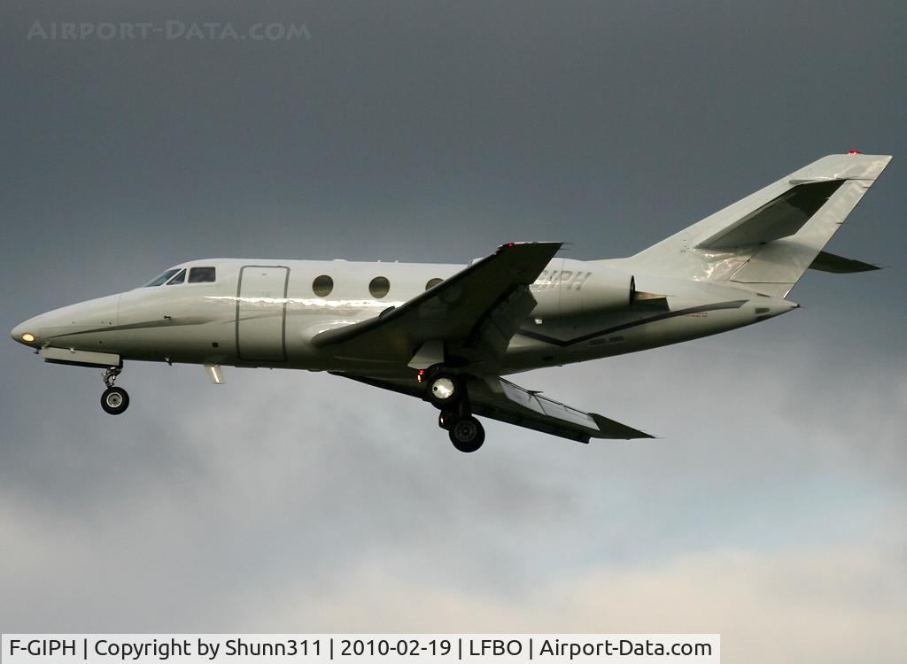 F-GIPH, Dassault Falcon 100 C/N 194, Landing rwy 32L
