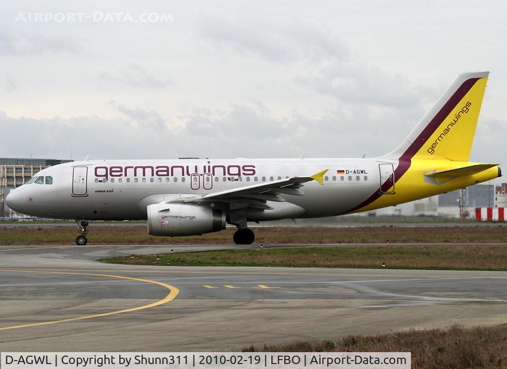 D-AGWL, 2008 Airbus A319-132 C/N 3534, Taxiing holding point rwy 32R for departure...