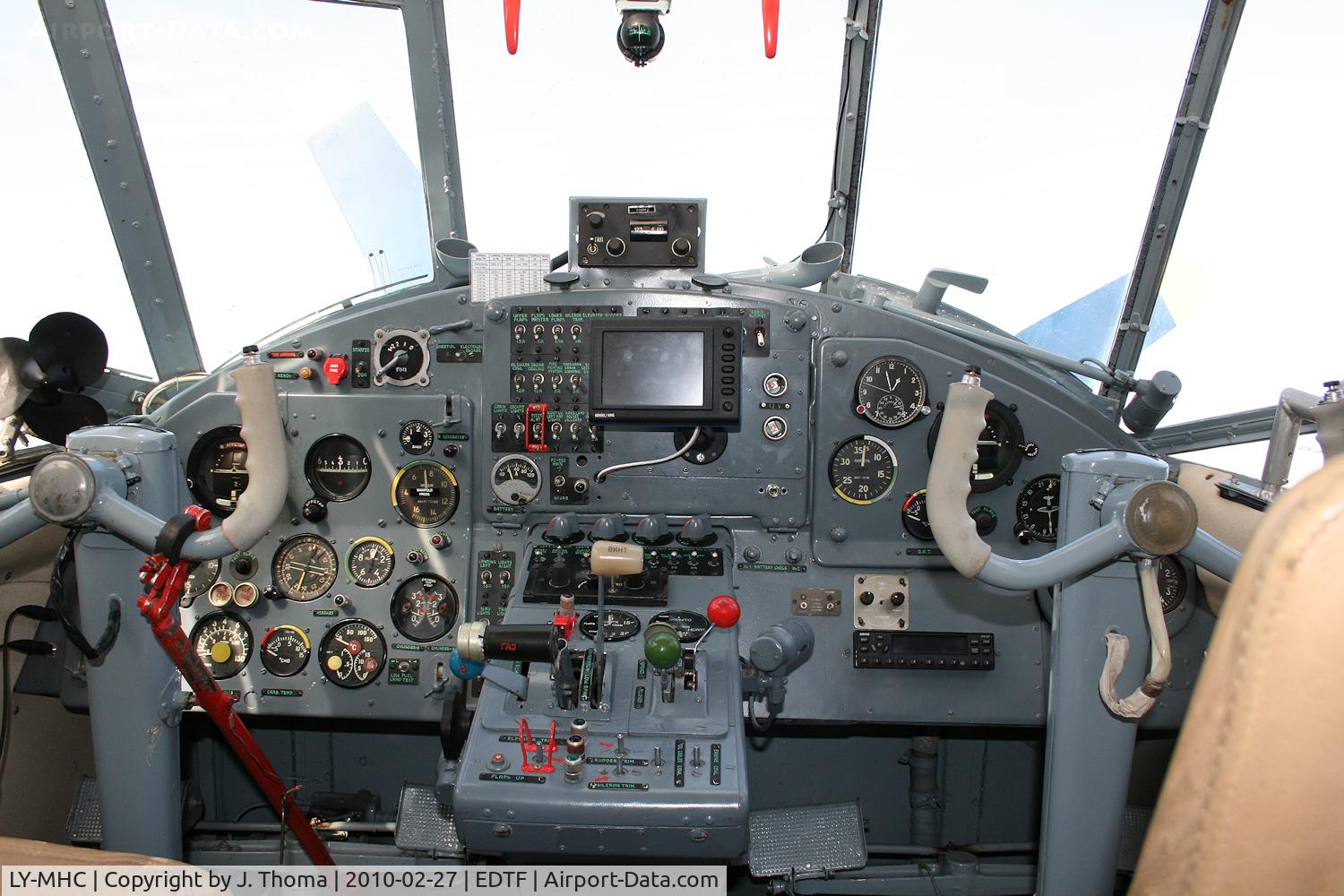 LY-MHC, Antonov An-2R C/N 1G215-33, Antonov AN-2R