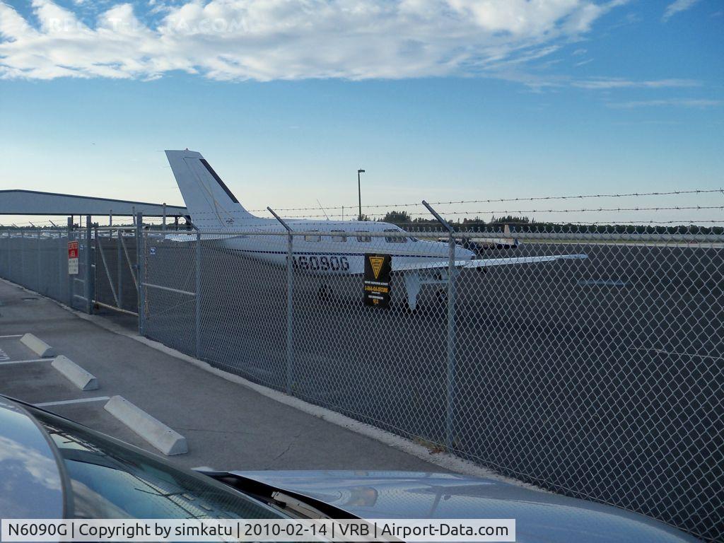 N6090G, Piper PA-46R-350T Malibu Matrix C/N 4692118, Through the fence right by the parking lot