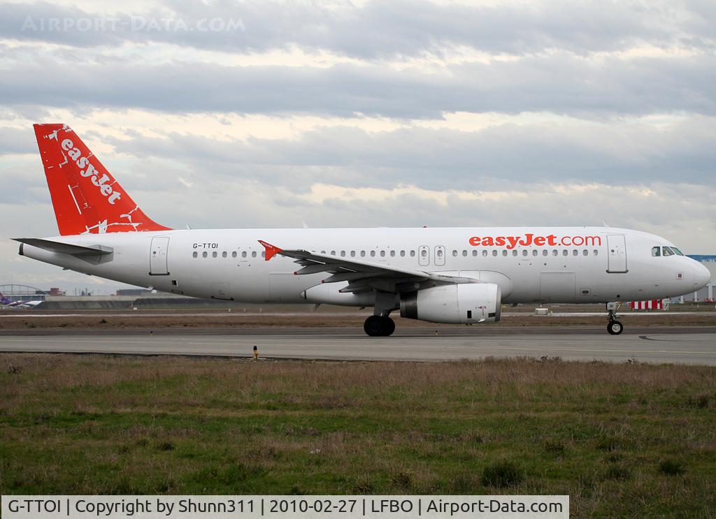 G-TTOI, 2003 Airbus A320-232 C/N 2137, Lining up rwy 14L for departure...