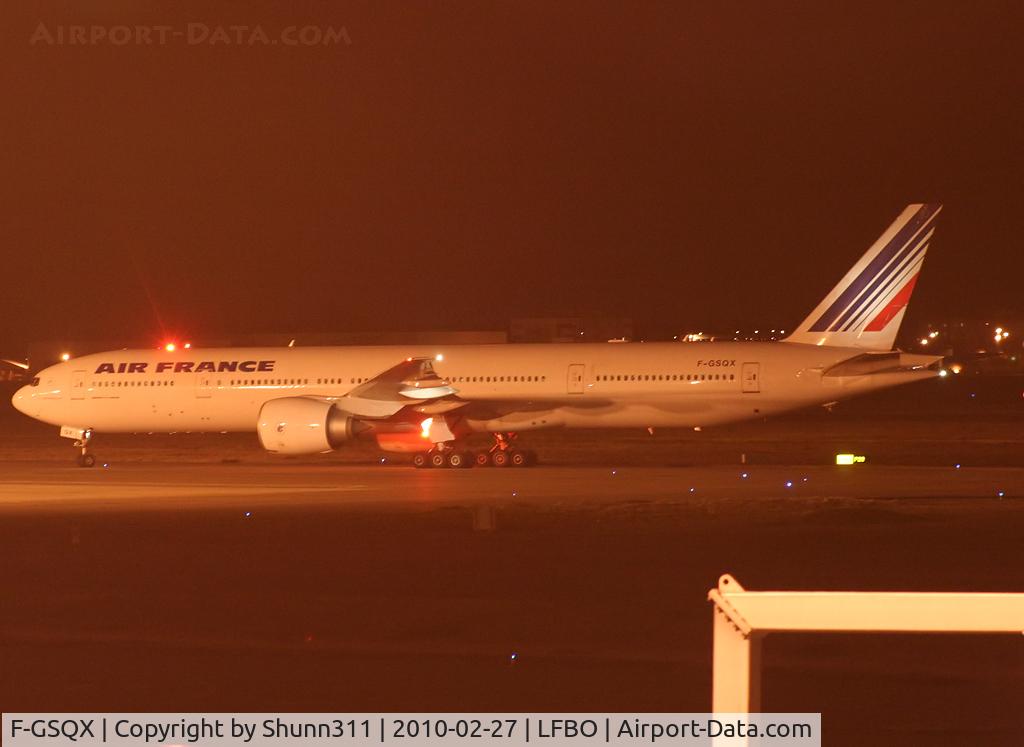 F-GSQX, 2007 Boeing 777-328/ER C/N 32963, Taxiing to his parking... Arriving from ORY and special flight due to DGAC strike :) Very rare aircraft at LFBO...