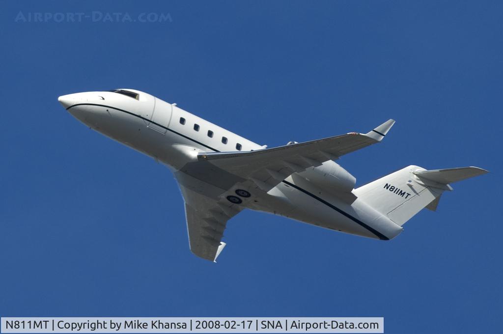 N811MT, 1981 Canadair Challenger 600 (CL-600-1A11) C/N 1024, Canadair CL-600 Challenger blasting off on a sunny day.