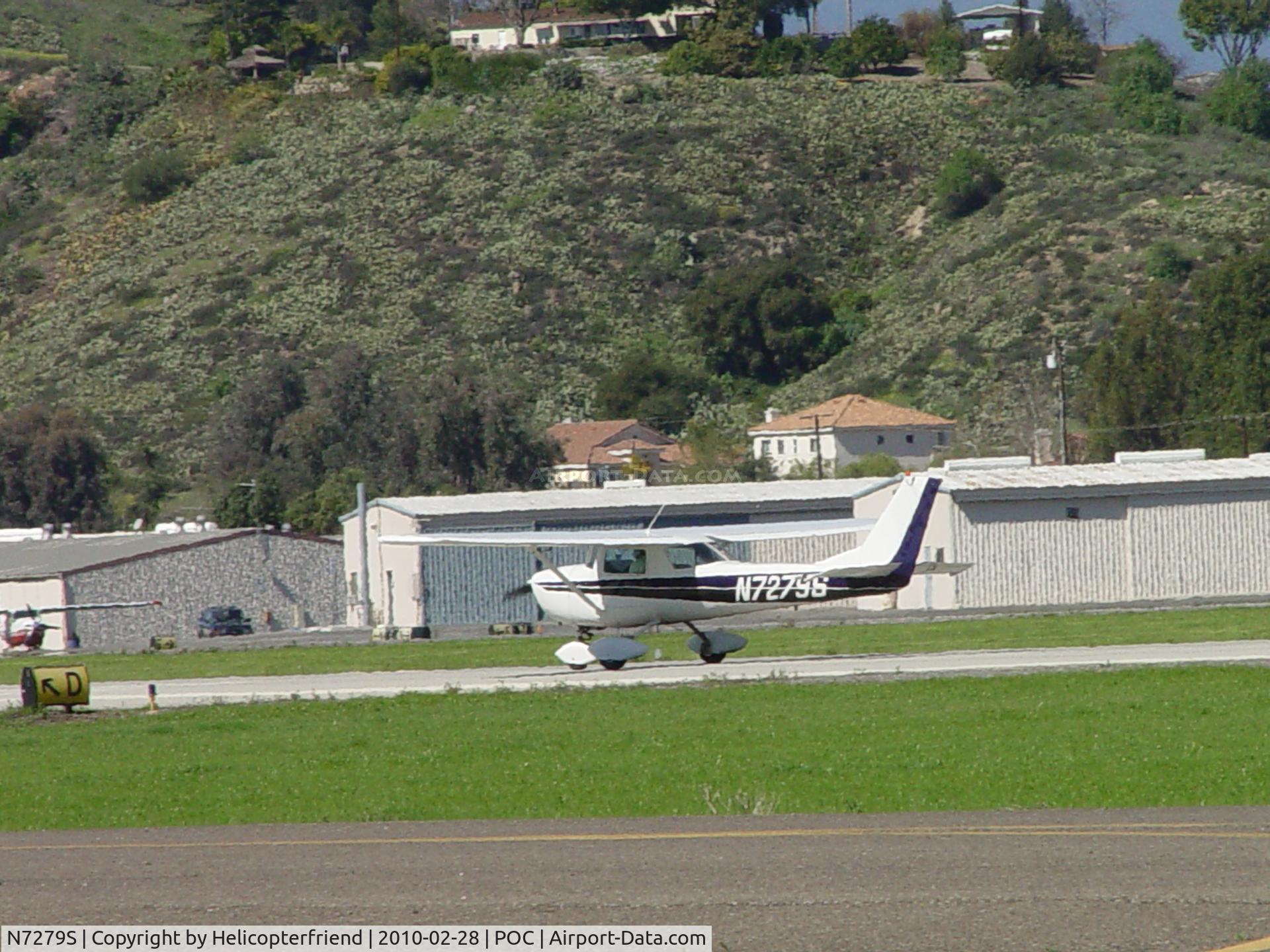 N7279S, 1967 Cessna 150H C/N 15067979, Rolling out after landing 26L