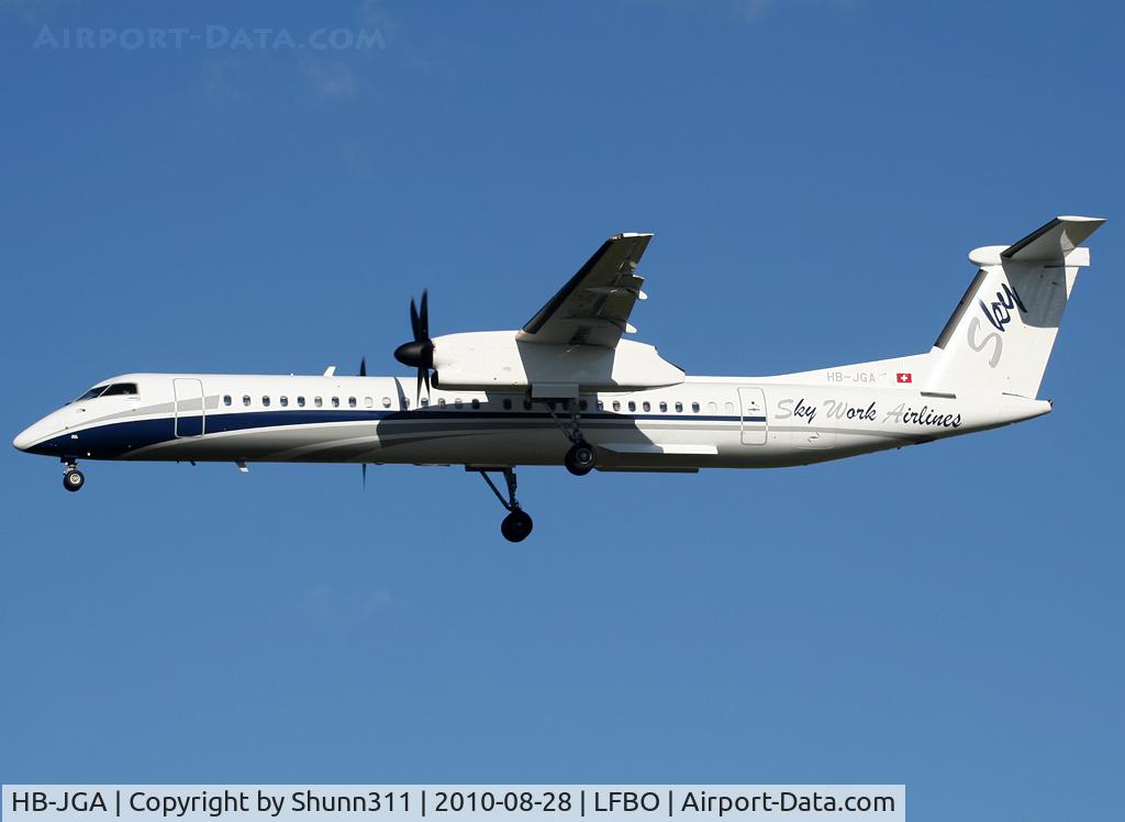HB-JGA, 2008 De Havilland Canada DHC-8-402Q Dash 8 Dash 8 C/N 4198, Landing rwy 32L for Baboo