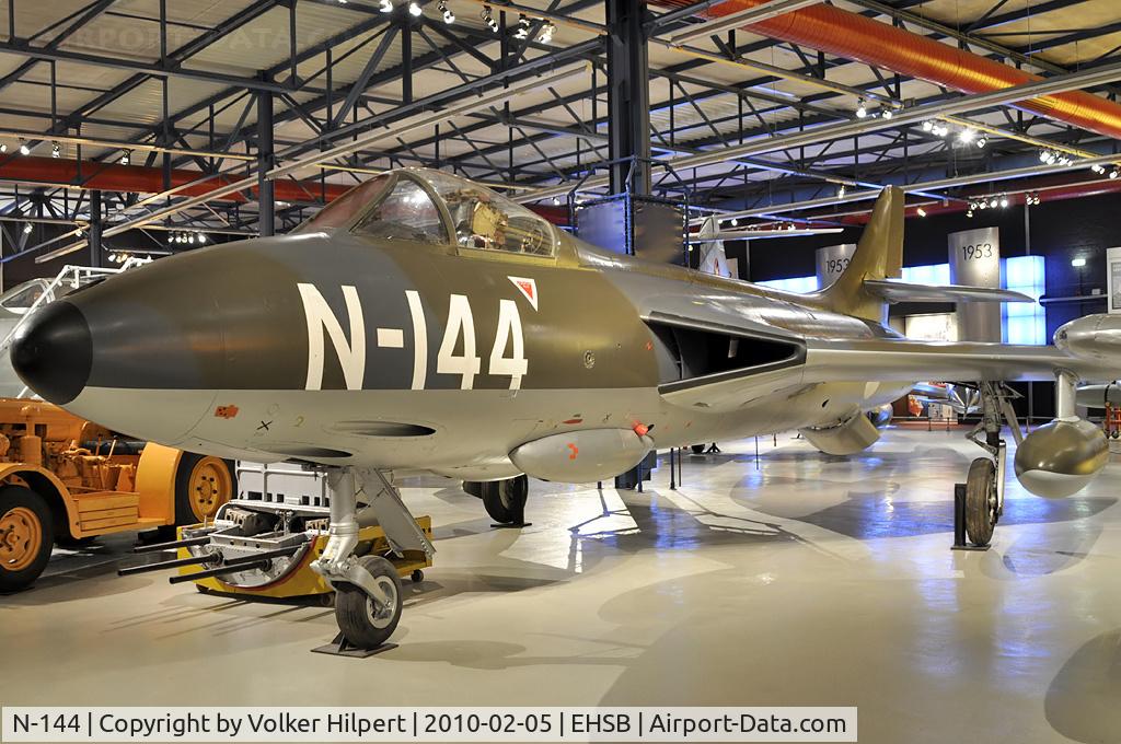 N-144, Hawker Hunter F.4 C/N 8644, at Soesterberg