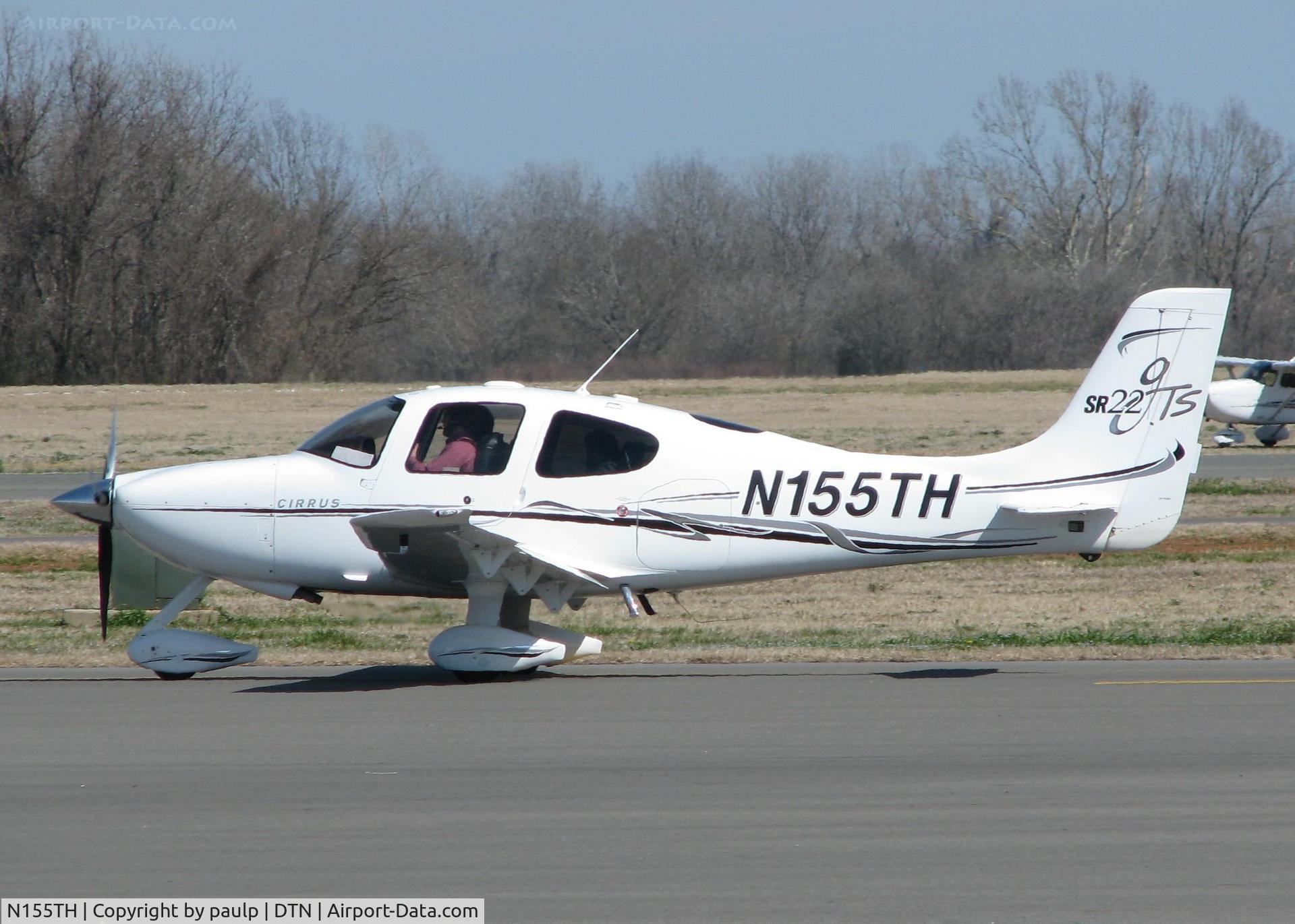 N155TH, 2006 Cirrus SR22 C/N 1965, Taxiing to the active at Downtown Shreveport.