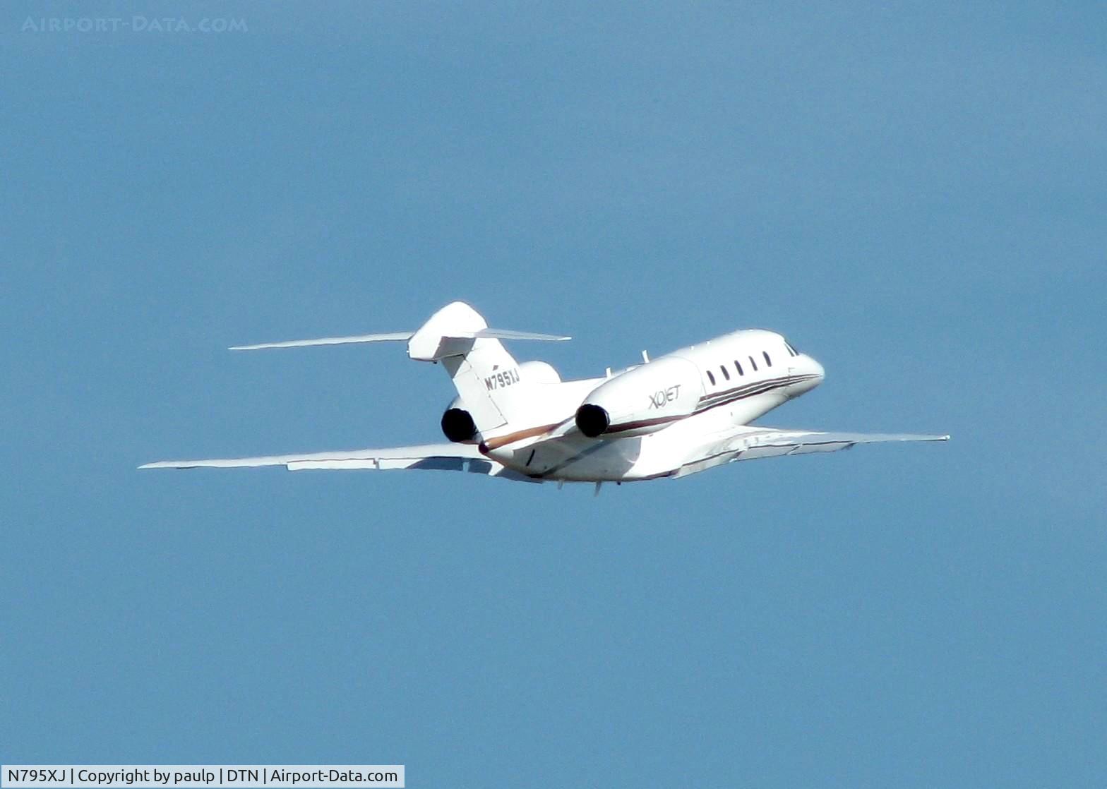 N795XJ, 2008 Cessna 750 Citation X C/N 750-0295, Gear up and gone from Shreveport's Downtown Airport.