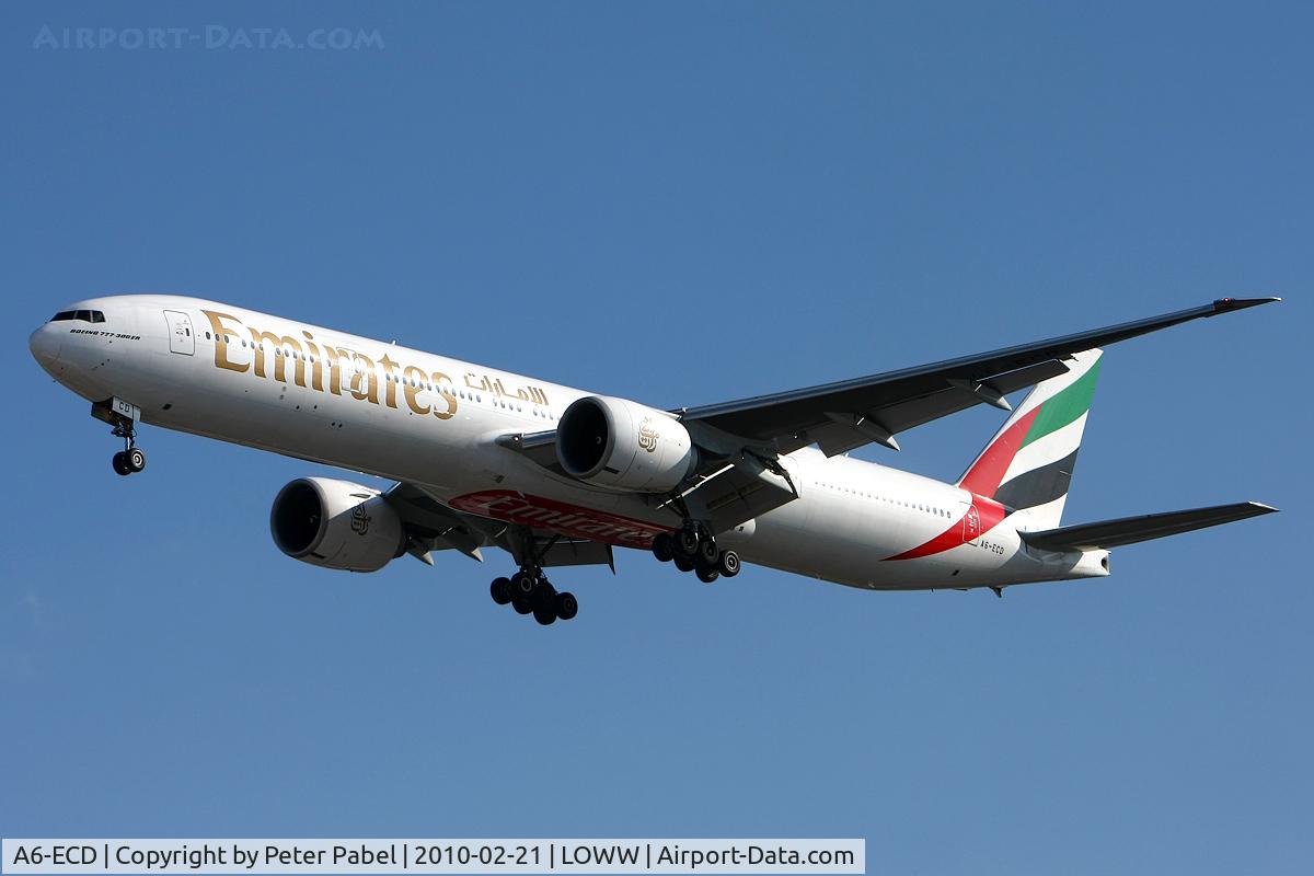 A6-ECD, 2007 Boeing 777-36N/ER C/N 32795, VIE