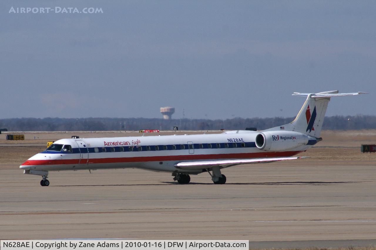 N628AE, 1999 Embraer ERJ-145LR (EMB-145LR) C/N 145124, American Eagle at DFW