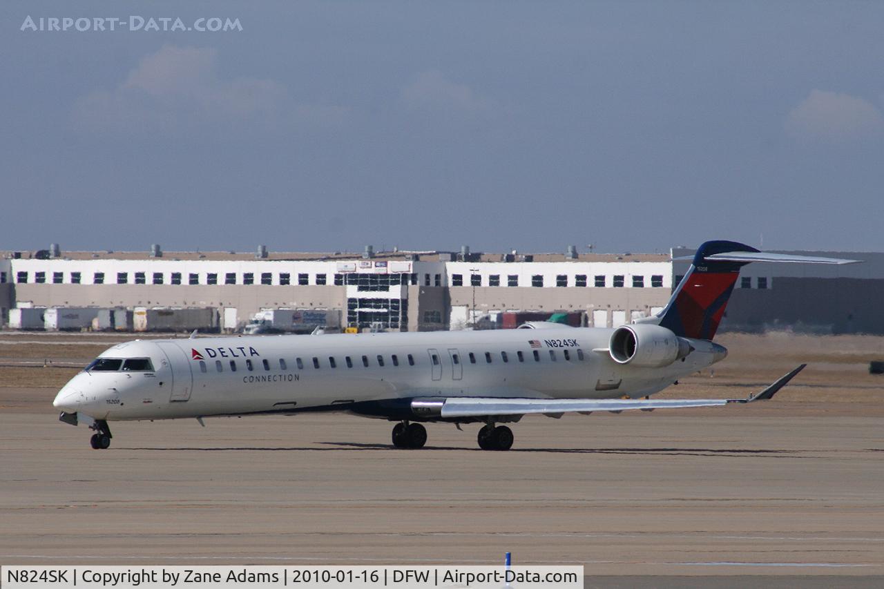 N824SK, 2008 Bombardier CRJ-900ER (CL-600-2D24) C/N 15208, Delta Conncetion at DFW