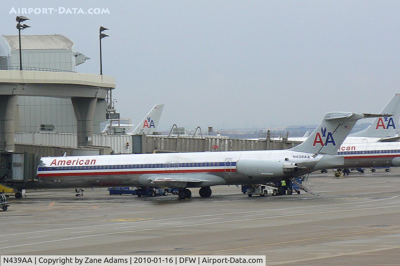 N439AA, 1987 McDonnell Douglas MD-83 (DC-9-83) C/N 49457, American Airlines at DFW