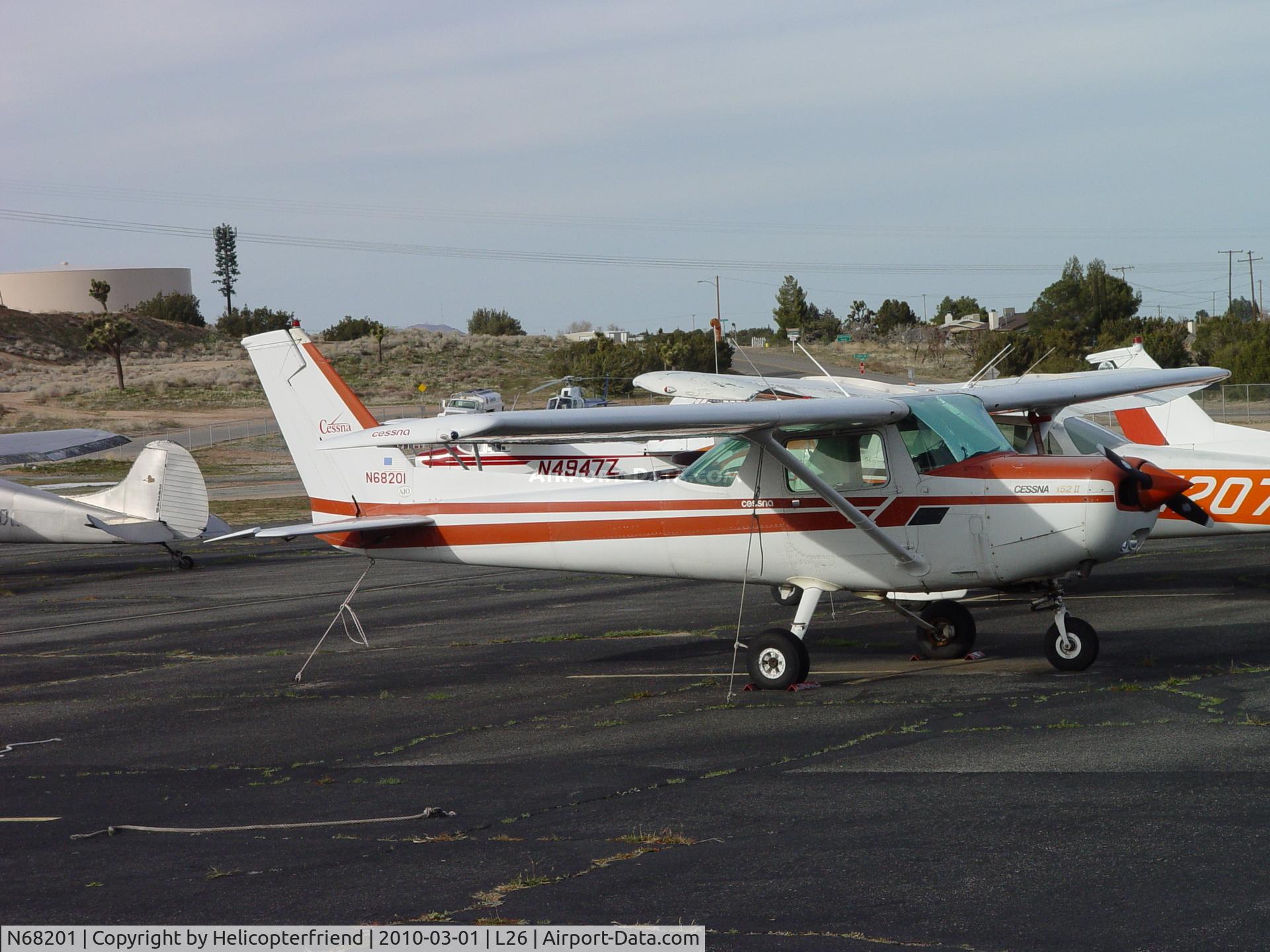 N68201, 1978 Cessna 152 C/N 15282180, Parked at Hesperia Airport
