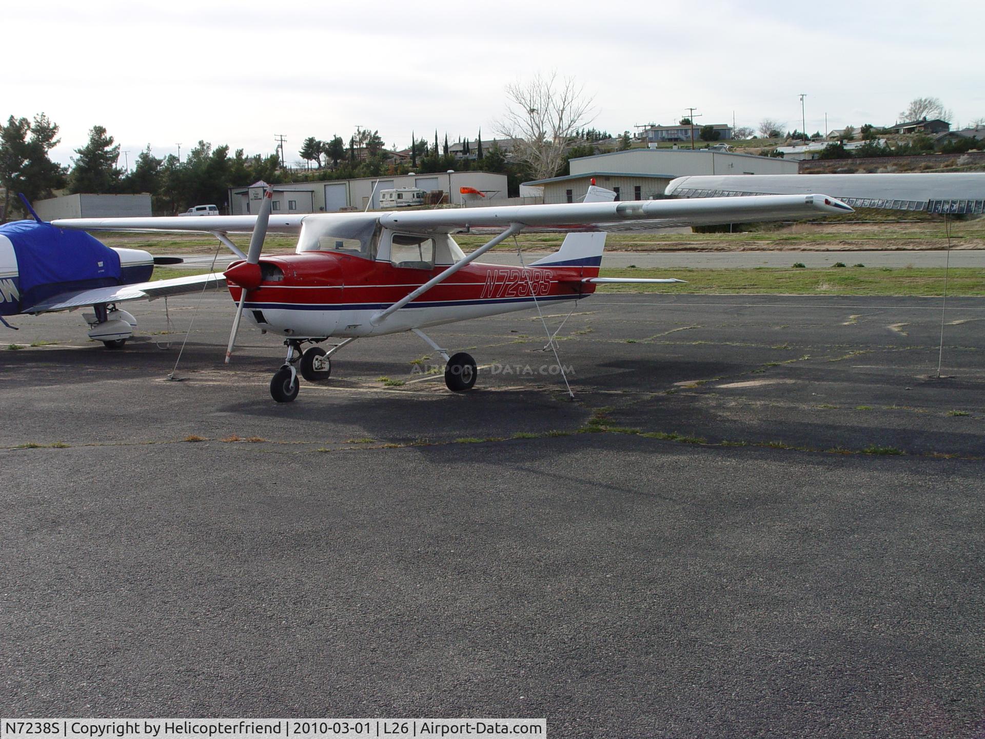 N7238S, 1967 Cessna 150H C/N 15067938, Parked at Hesperia Airport