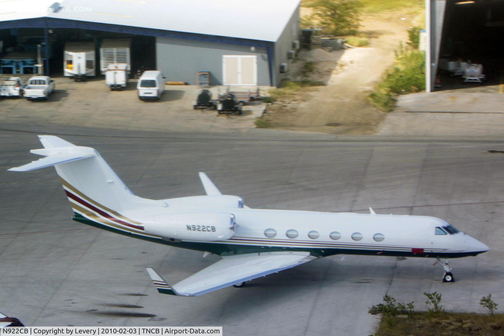 N922CB, Gulfstream Aerospace GIV-X (G450) C/N 4169, Parked!!