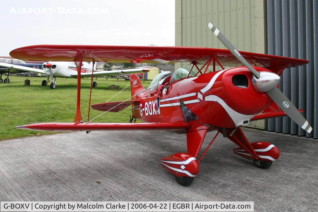 G-BOXV, 1984 Pitts S-1S Special C/N 7-0433, Pitts S-1S Special at the 2006 John McLean Trophy aerobatics competition, Breighton Airfield.