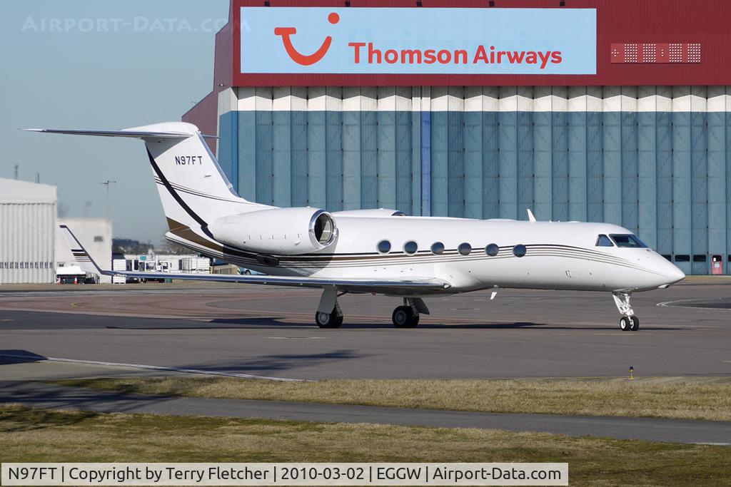 N97FT, 2004 Gulfstream Aerospace GIV-X (G450) C/N 4008, Flightwork (FWK) 97 about to depart Luton