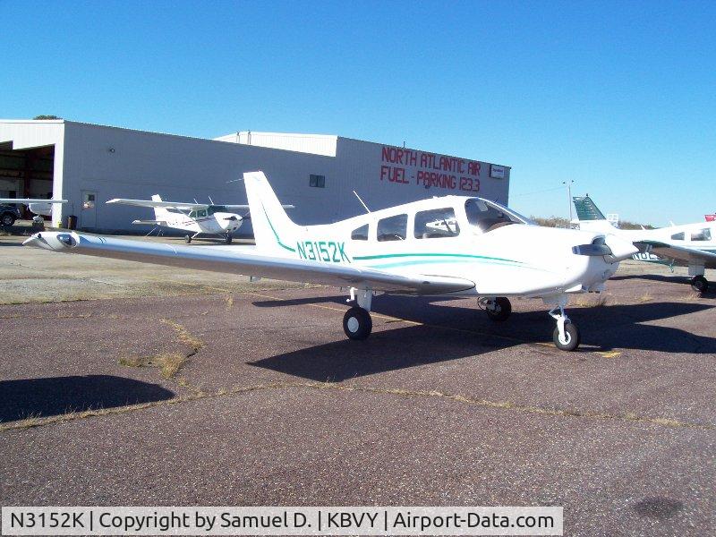 N3152K, 2006 Piper PA-28-161 C/N 2842272, Beverly Flight Center, West Ramp.