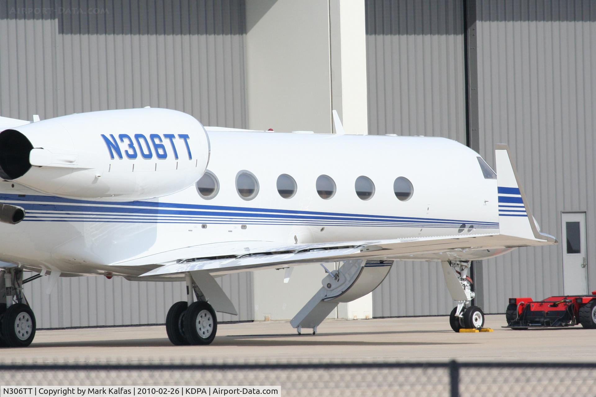 N306TT, 1990 Gulfstream Aerospace G-IV C/N 1148, T BIRD AVIATION Gulfstream Aerospace G-IV, on the ramp KDPA preparing to depart to KPBI.