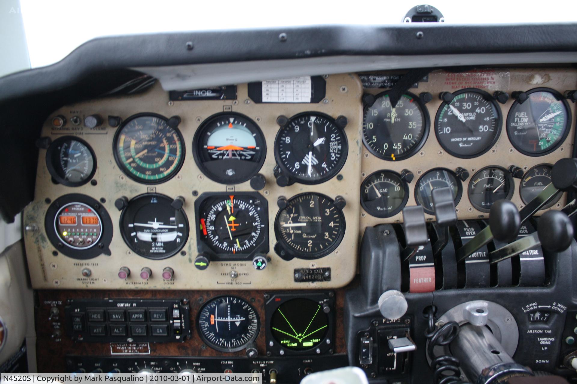 N4520S, 1975 Beech 58 Baron C/N TH-660, Beech 58