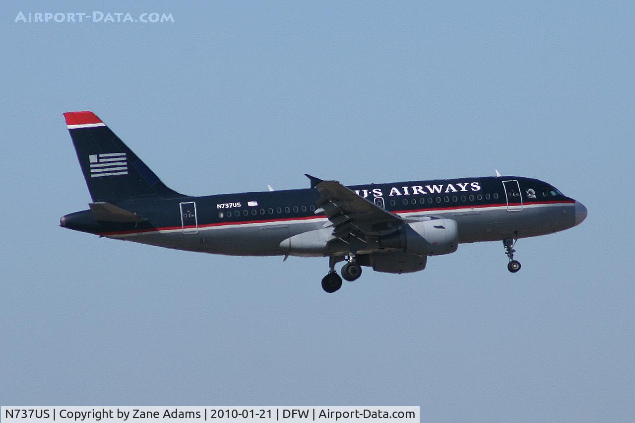 N737US, 2000 Airbus A319-112 C/N 1245, US Airways at DFW airport