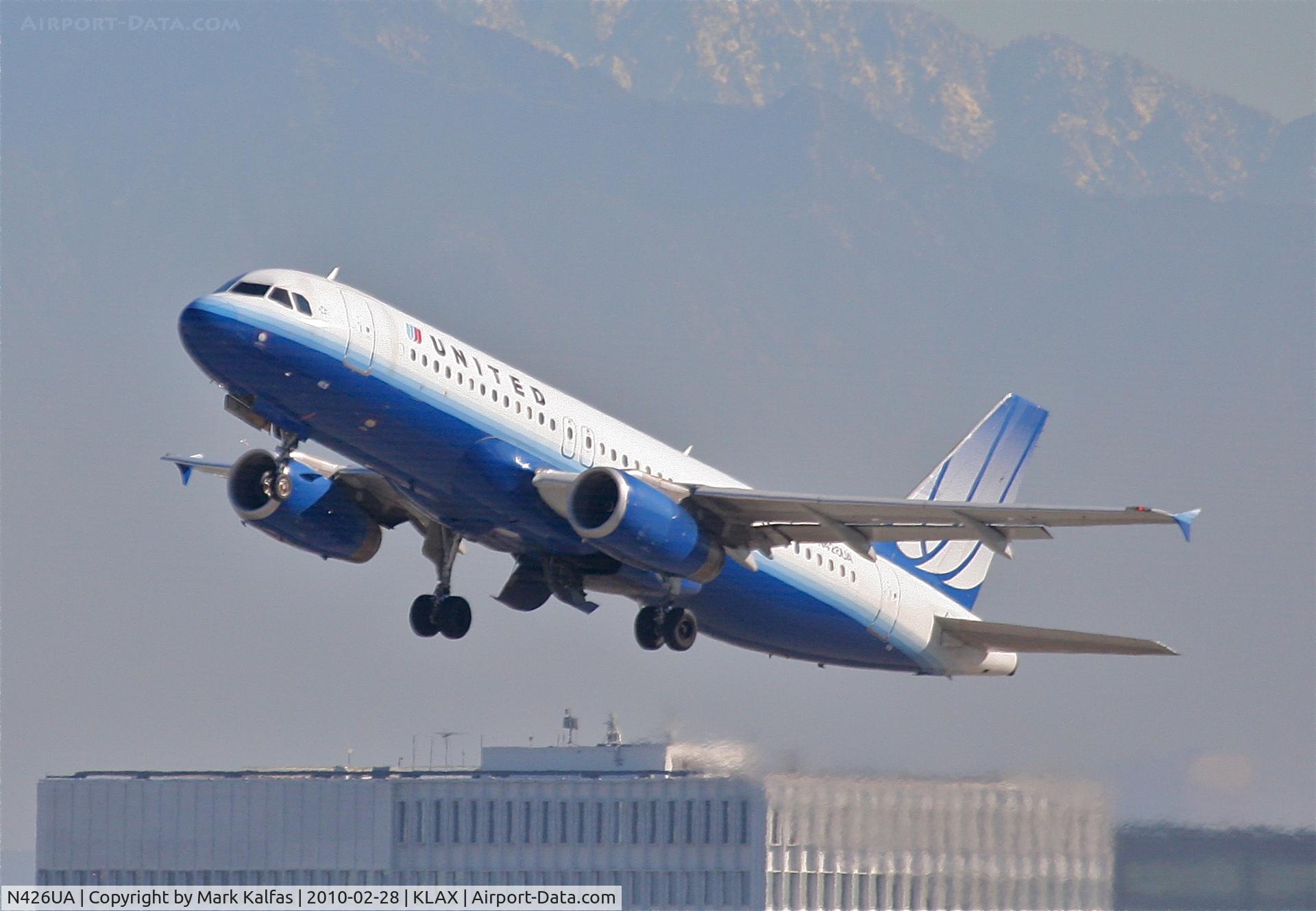 N426UA, 1995 Airbus A320-232 C/N 510, United Airlines Airbus A320-232, UAL946T 25R departure for KIAD.