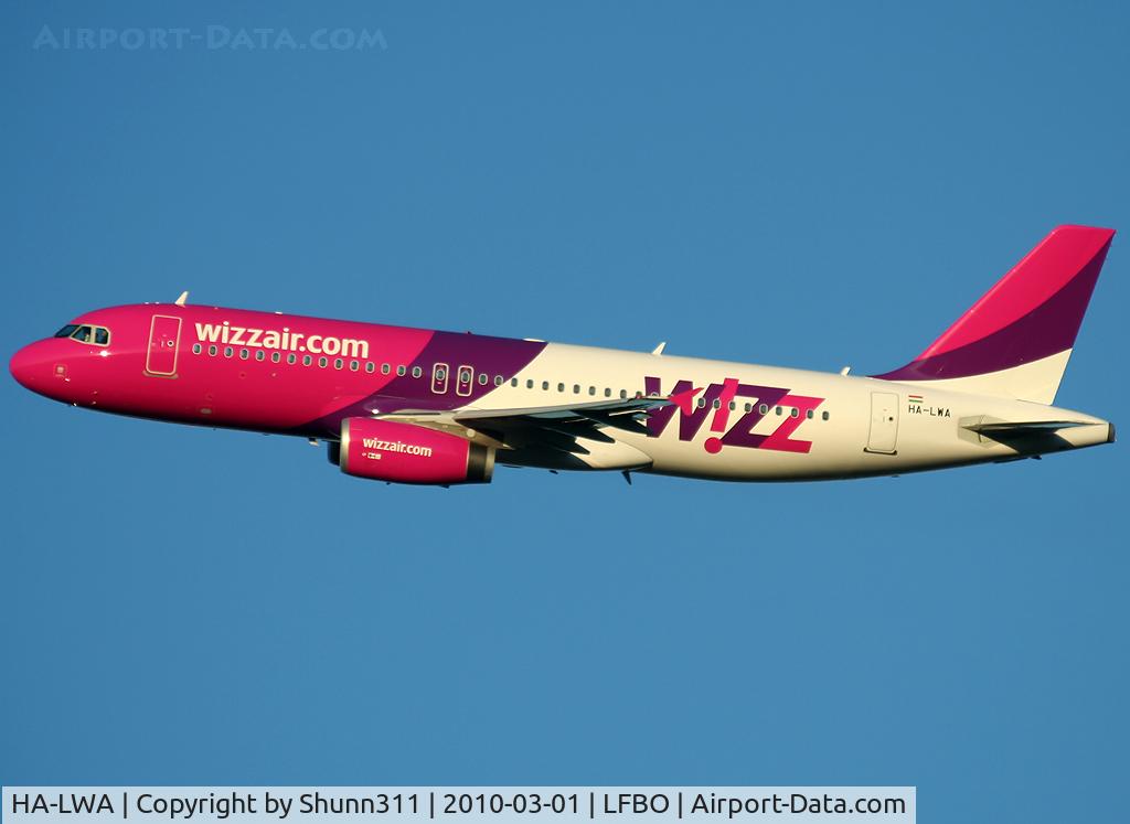 HA-LWA, 2010 Airbus A320-232 C/N 4223, On take off for his delivery flight...