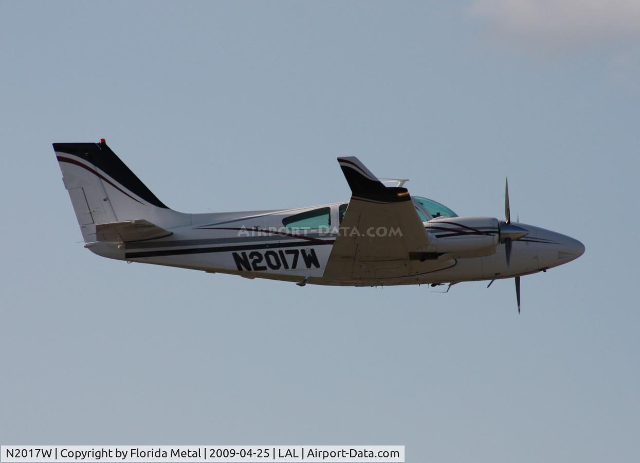 N2017W, 1965 Beech C55 Baron (95-C55) C/N TE-12, Beech 55