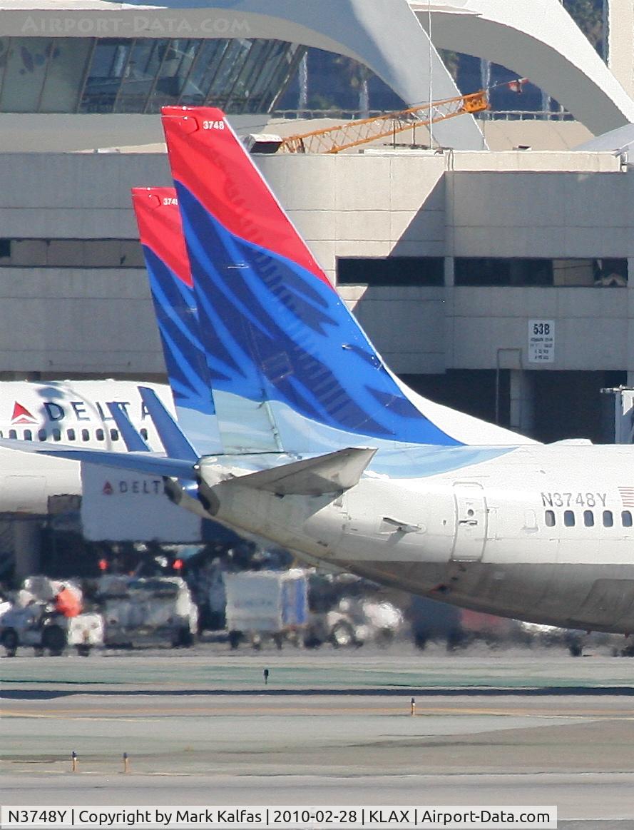 N3748Y, 2001 Boeing 737-832 C/N 30489, Delta Airlines Boeing 732-832 KLAX.