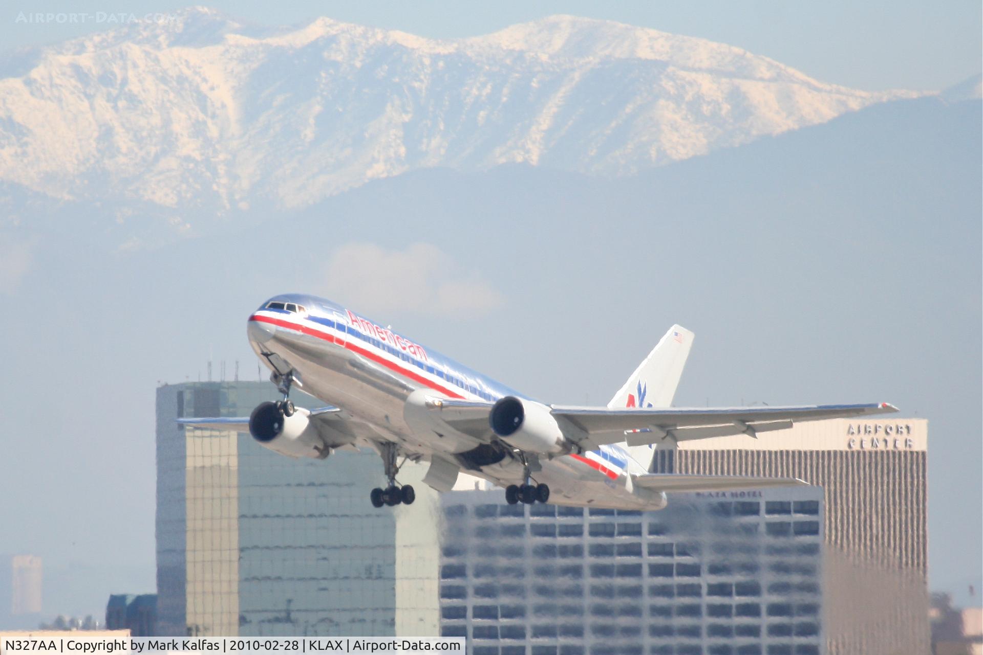 N327AA, 1986 Boeing 767-223 C/N 22327, American Airlines Boeing 767-223. AAL229 to PHKO. 25R departure KLAX.