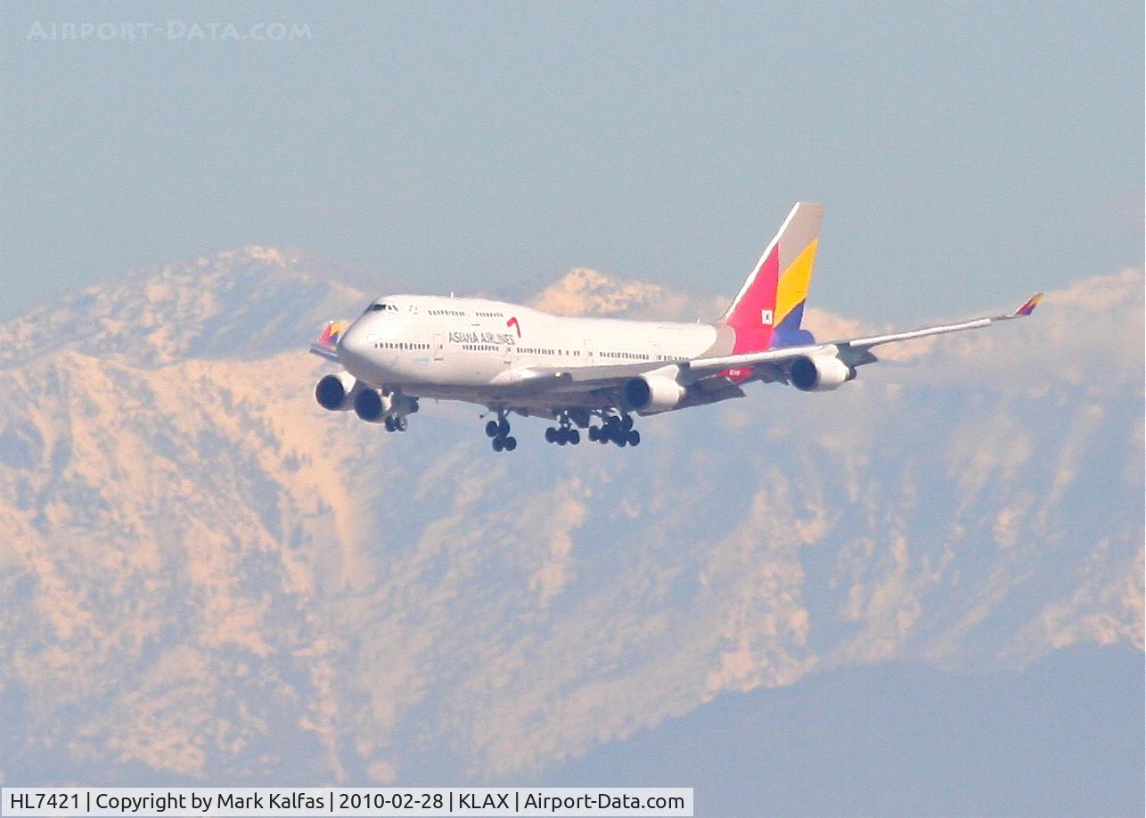 HL7421, 1996 Boeing 747-48EM C/N 25784, Asiana Boeing 747-48E, HL7421 on approach 24RR KLAX.