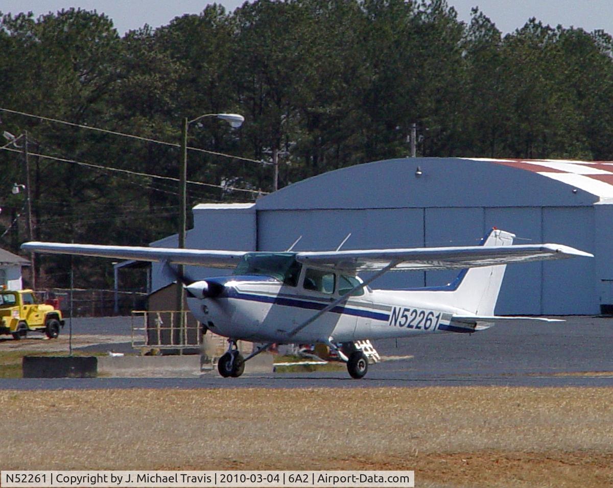 N52261, 1980 Cessna 172P C/N 17274465, Takeoff at 6A2.