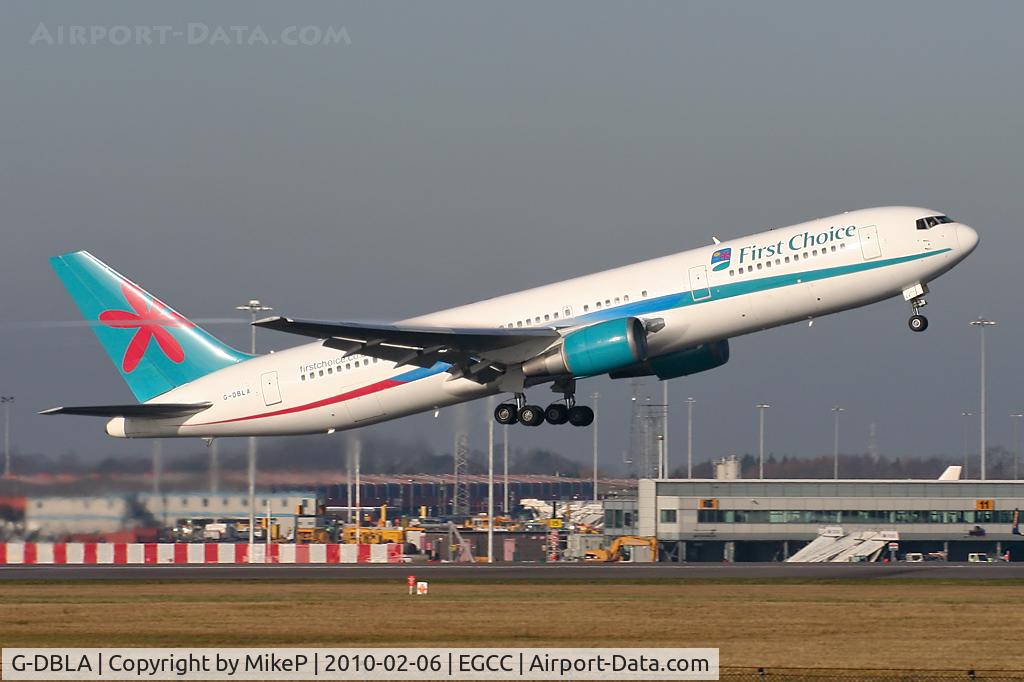 G-DBLA, 1992 Boeing 767-35E/ER C/N 26063, Operating with Thomson but still in First Choice colours & with wing vapour trail.