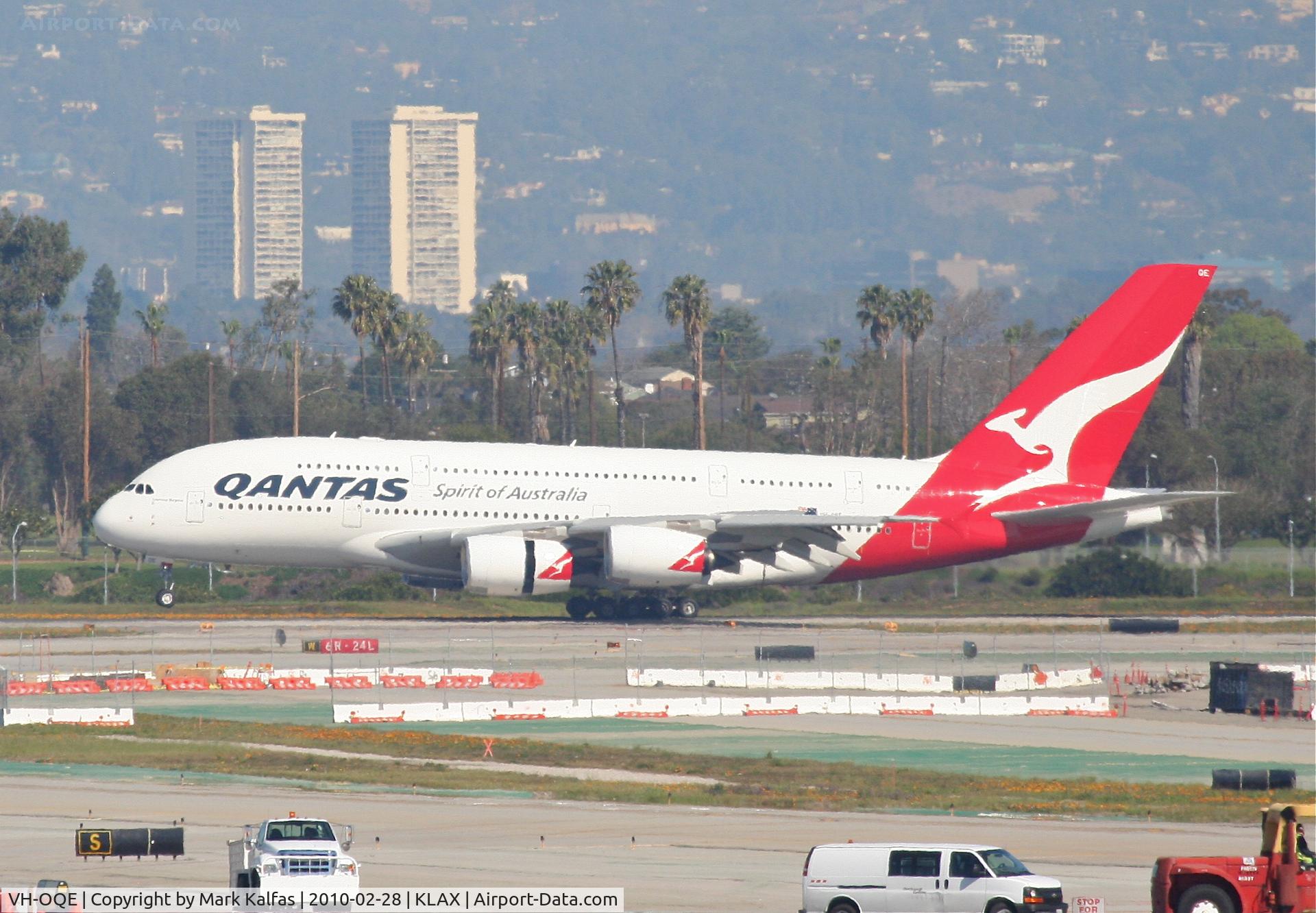 VH-OQE, 2009 Airbus A380-842 C/N 027, Qantas Airbus A380-842, VH-OQE 24R approach KLAX.