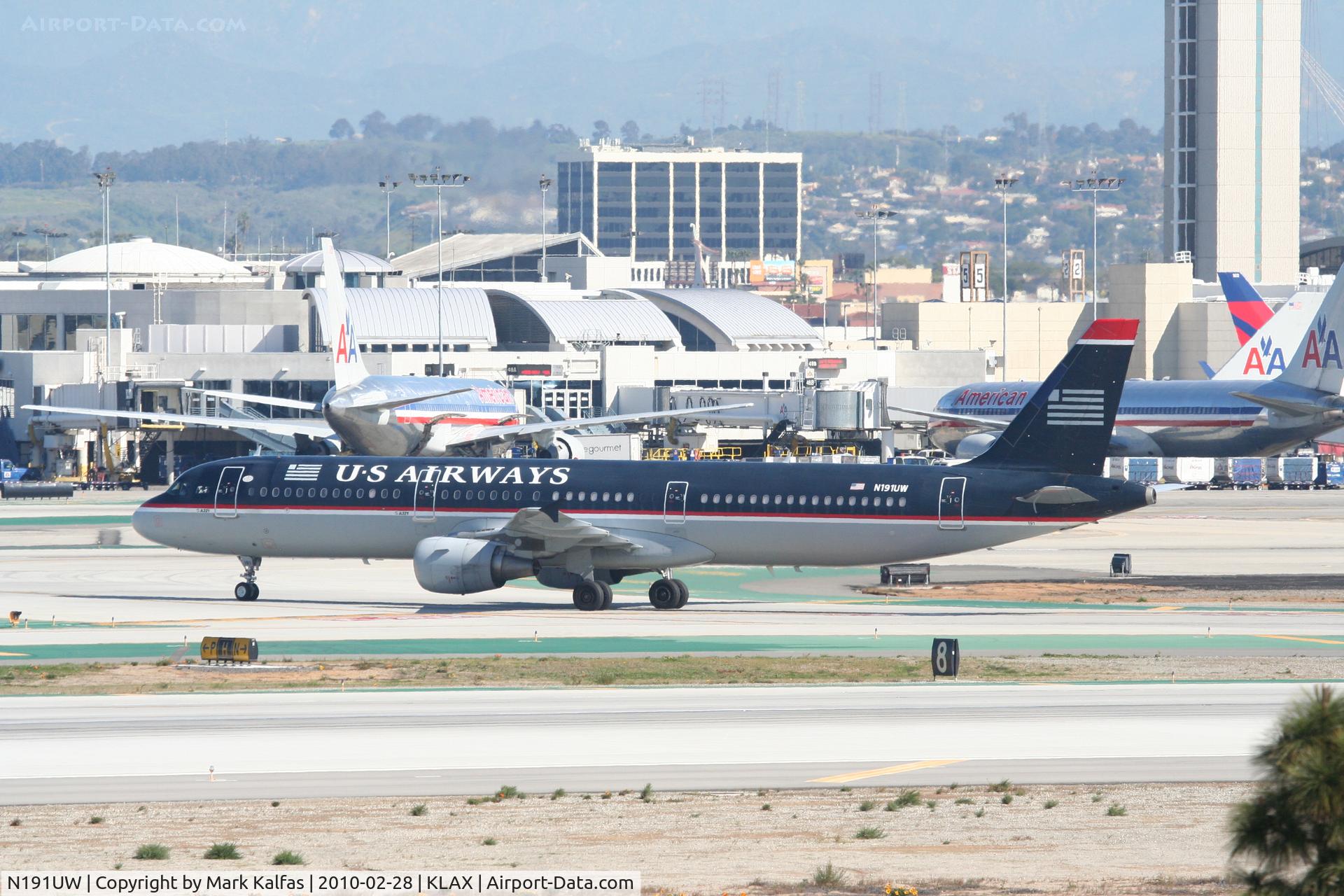 N191UW, 2001 Airbus A321-211 C/N 1447, US Airways A321-211, N191UW taxiway Papa KLAX.