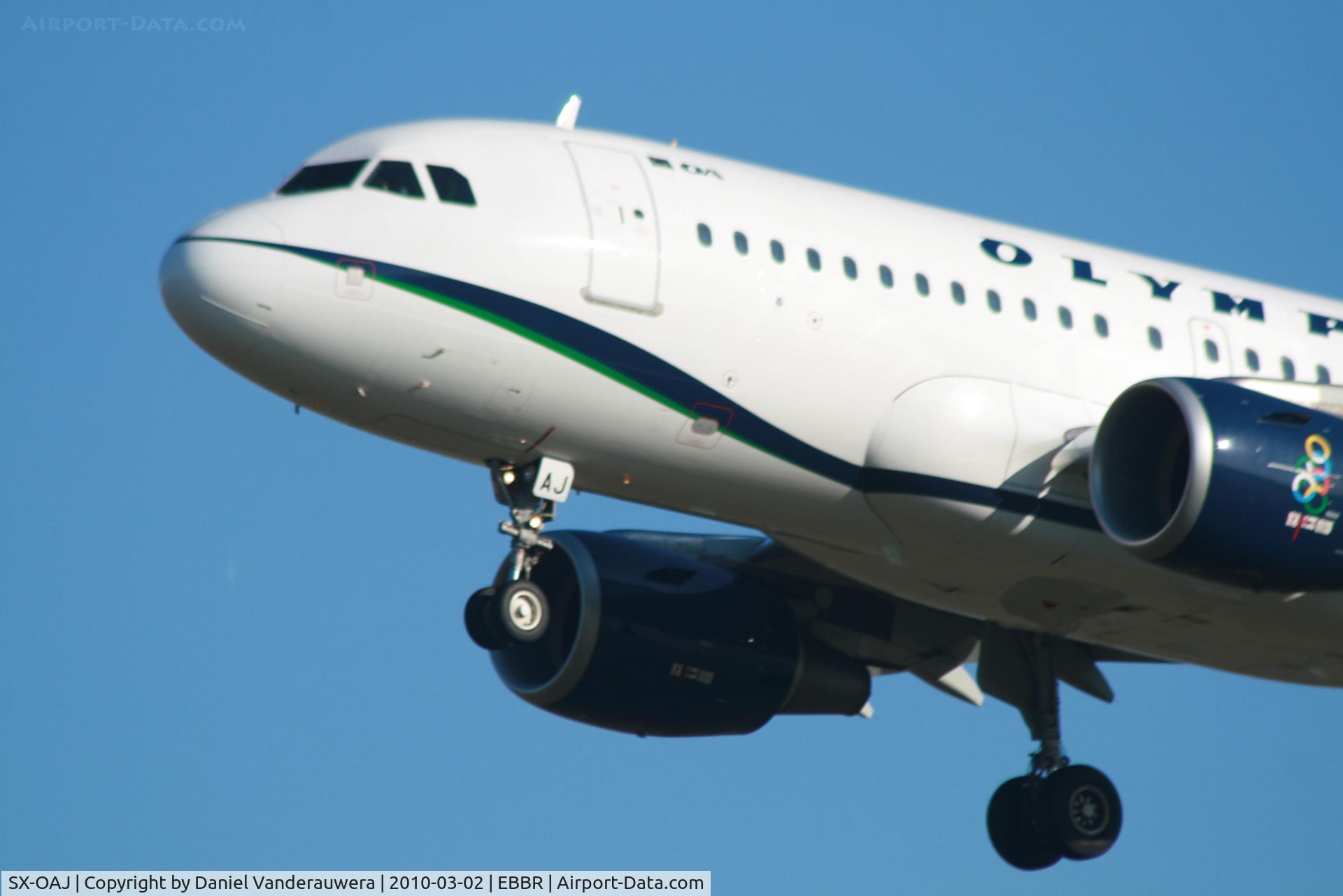 SX-OAJ, 2009 Airbus A319-112 C/N 3905, Arrival of flight OA145 to RWY 25L