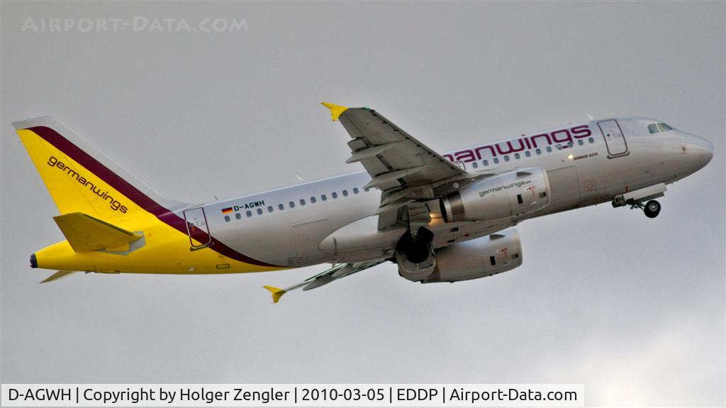 D-AGWH, 2007 Airbus A319-132 C/N 3352, Alighting gear is retracting