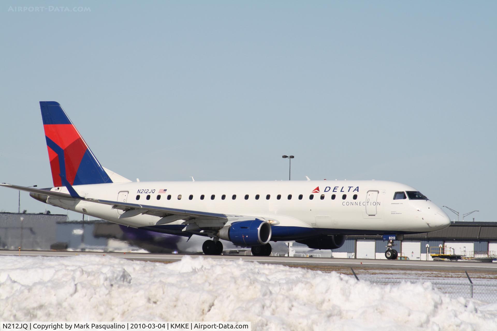 N212JQ, 2008 Embraer 175LR (ERJ-170-200LR) C/N 17000264, ERJ 170-200 LR
