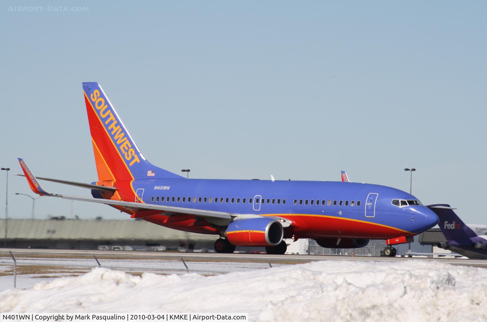 N401WN, 2001 Boeing 737-7H4 C/N 29813, Boeing 737-700