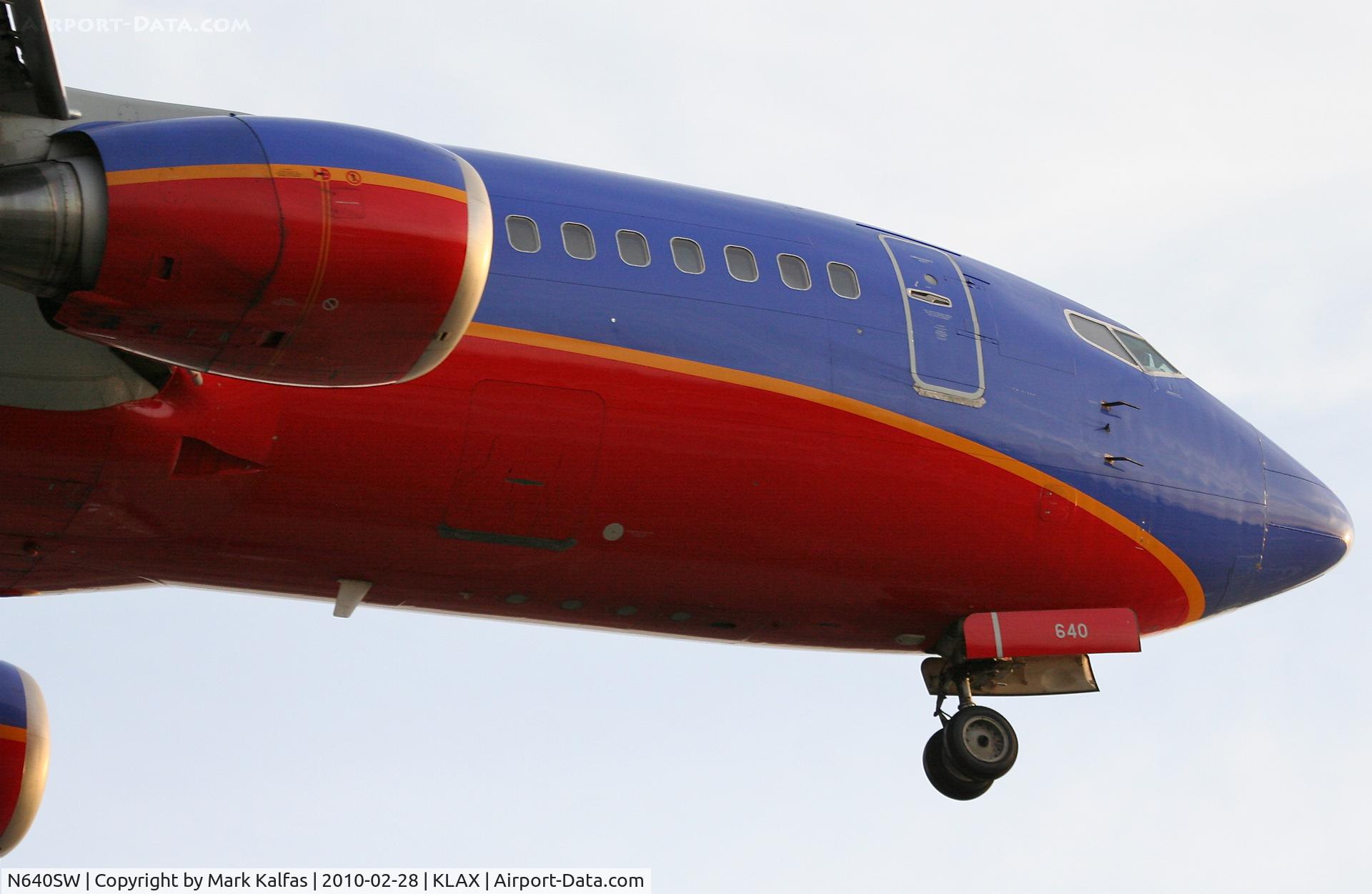 N640SW, 1996 Boeing 737-3H4 C/N 27713, Southwest Airlines Boeing 737-3H4, SWA541 from KABQ, 24R approach KLAX.