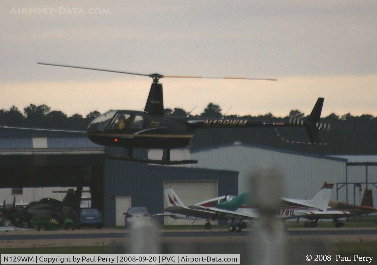 N129WM, 2004 Robinson R44 II C/N 10564, Hover taxiing around
