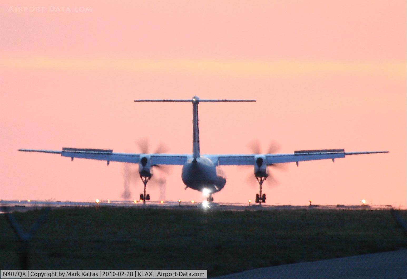 N407QX, 2001 Bombardier DHC-8-402 Dash 8 C/N 4049, Horizon Airlines Bombardier DHC-8-402, QXE475 arriving from KSTS, 24R KLAX.