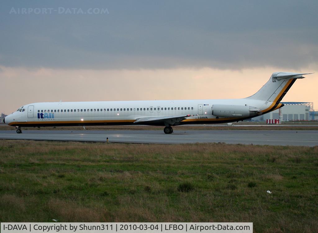I-DAVA, 1986 McDonnell Douglas MD-82 (DC-9-82) C/N 49215, Taxiing to the terminal... Flight from XL Airways...