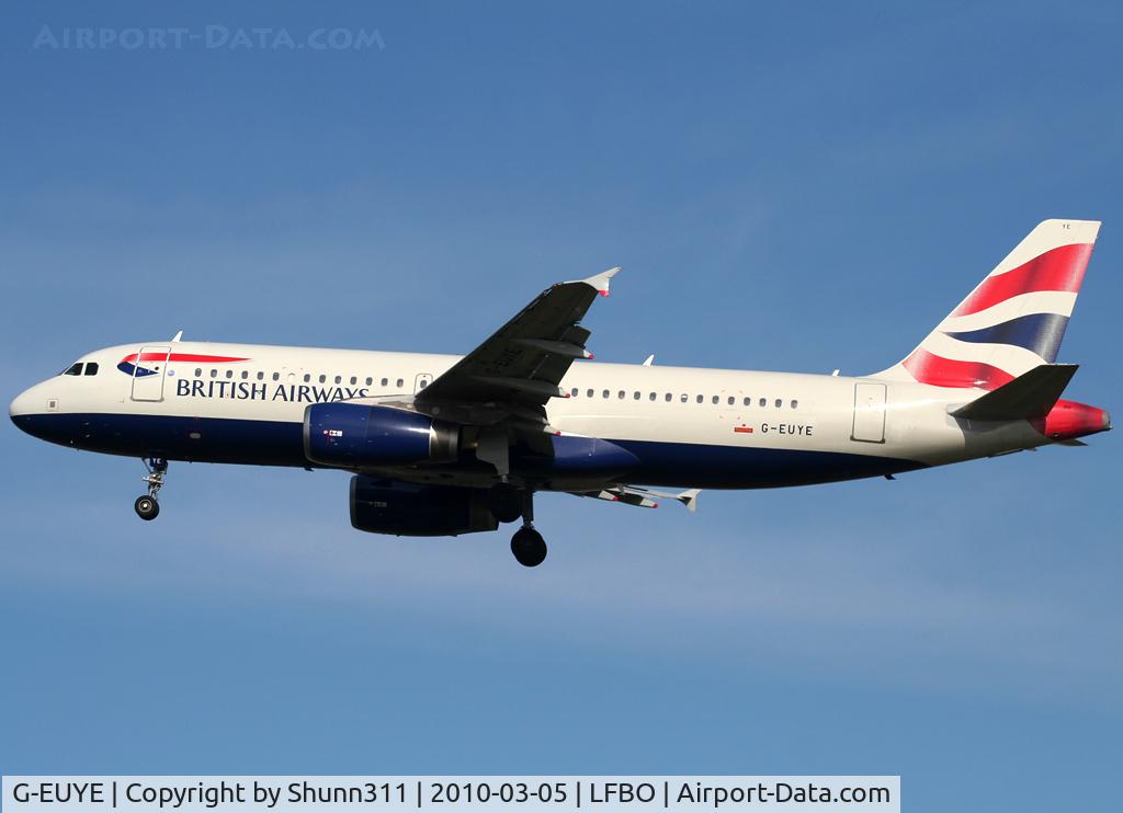 G-EUYE, 2009 Airbus A320-232 C/N 3912, Landing rwy 32L