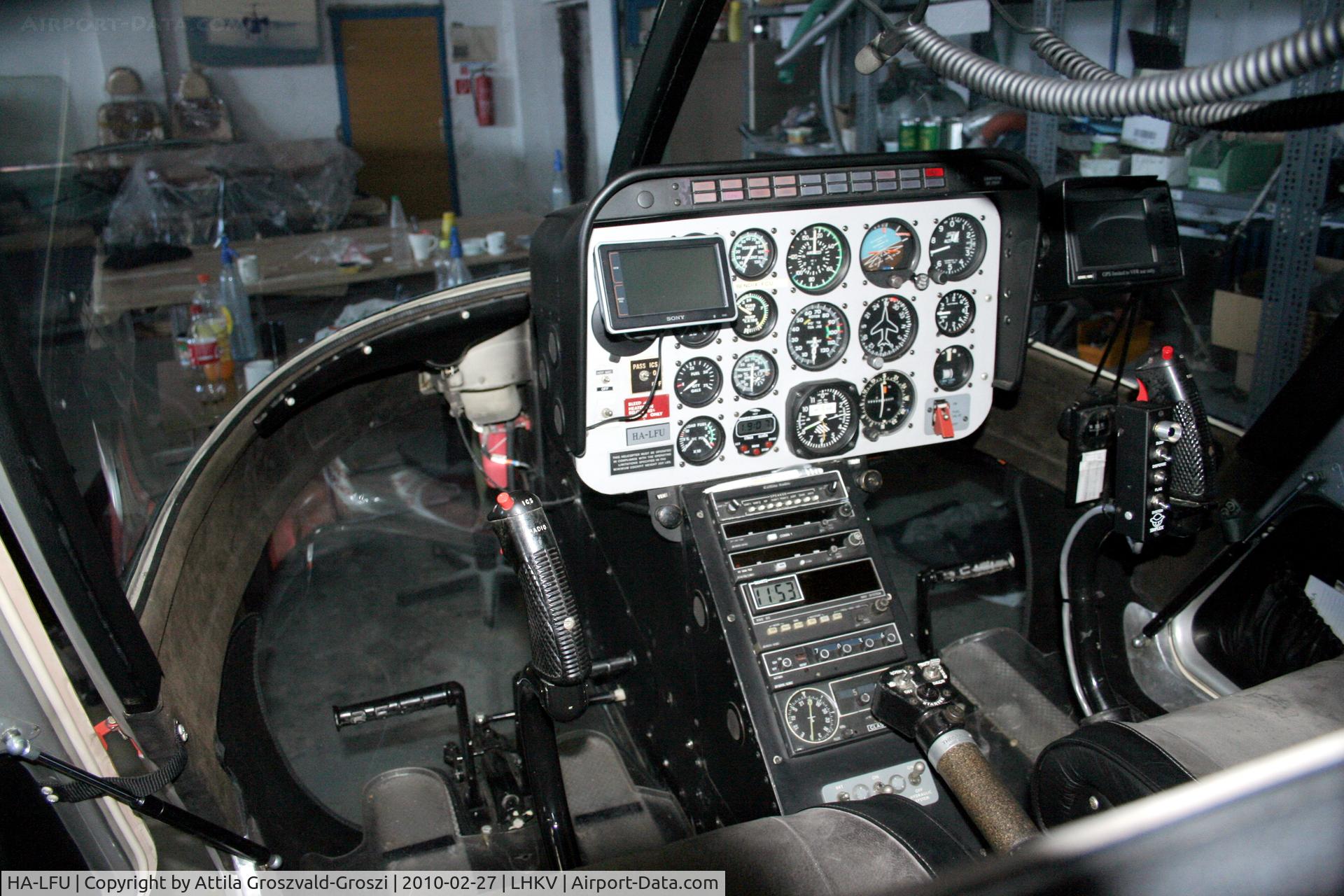 HA-LFU, 1978 Bell 206B JetRanger III C/N 2512, Hungary-Kaposújlak airport hangar - Cocpit