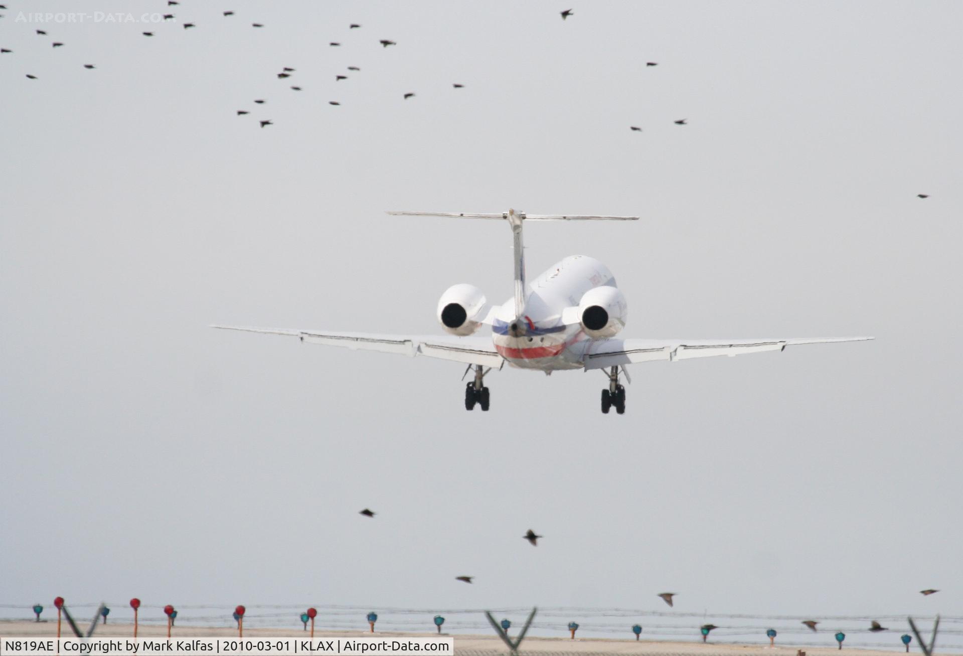 N819AE, 2002 Embraer ERJ-140LR (EMB-135KL) C/N 145566, American Eagle Embraer EMB-135KL, EGF3057 arriving from KFAT 24R KLAX.