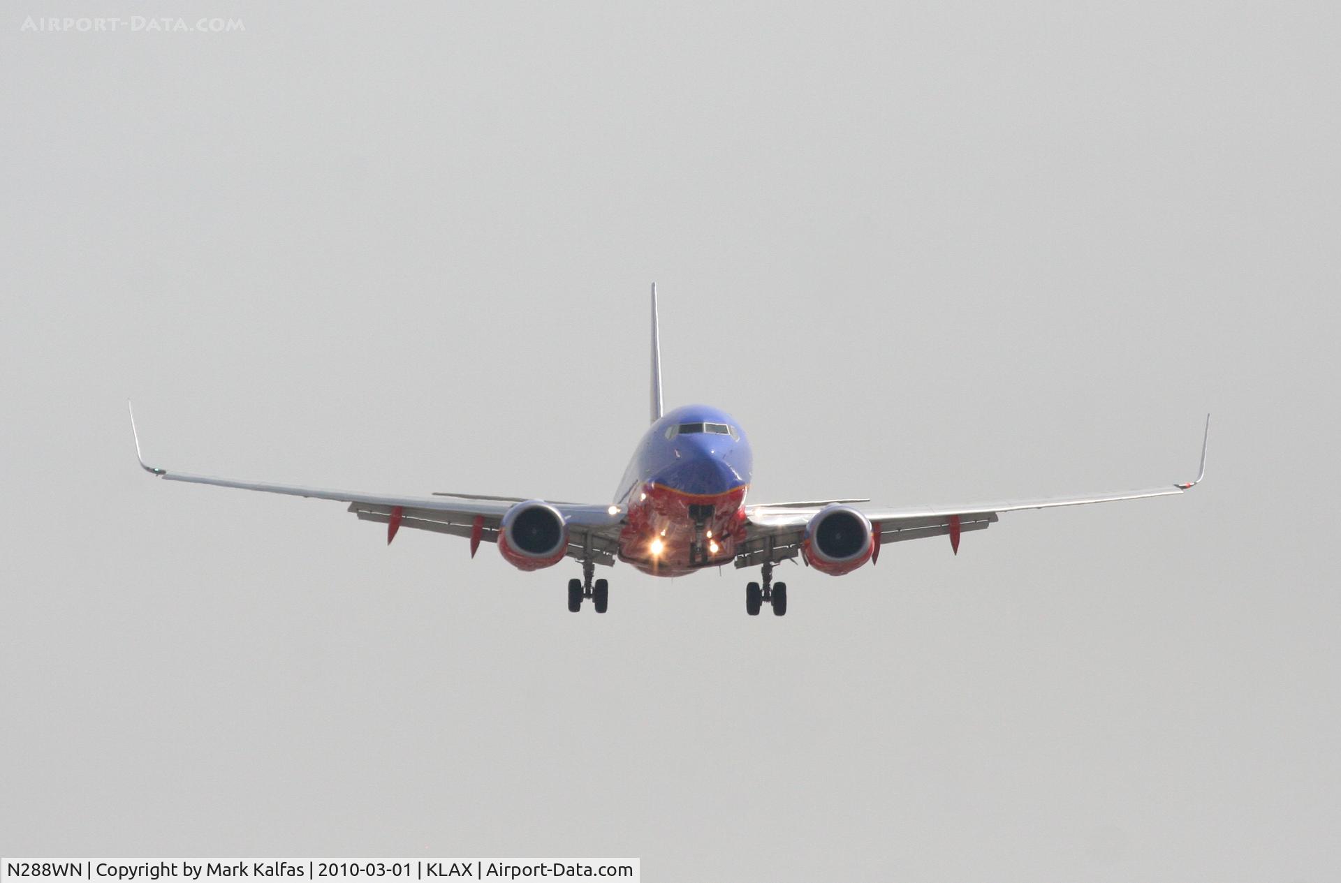 N288WN, 2007 Boeing 737-7H4 C/N 36611, Southwest Airlines Boeing 737-7H4, SWA3856 from KMDW, 24R approach KLAX.