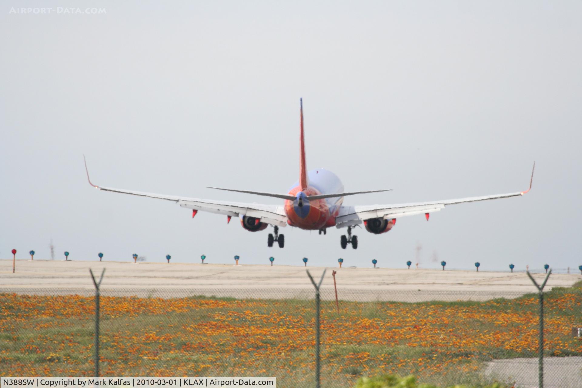 N388SW, 1994 Boeing 737-3H4 C/N 26591, Southwest Airlines Boeing 737-7H4, SWA3856 from KMDW, 24R approach KLAX.