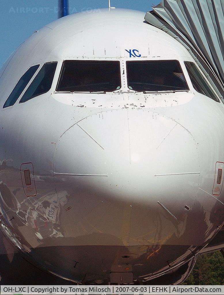 OH-LXC, 2001 Airbus A320-214 C/N 1544, 